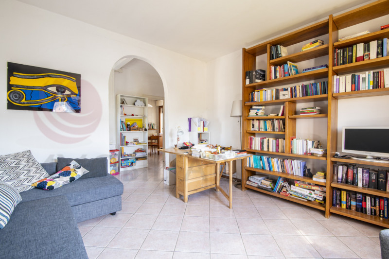 Albignasego zona Ferri in vendita casa singola, con giardino privato, comoda al centro e vicino a...