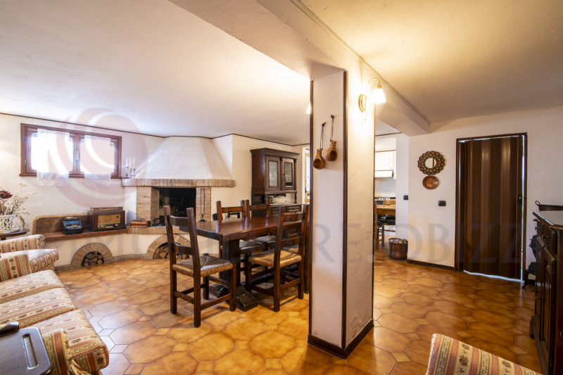 Albignasego zona Ferri in vendita casa singola, con giardino privato, comoda al centro e vicino a...