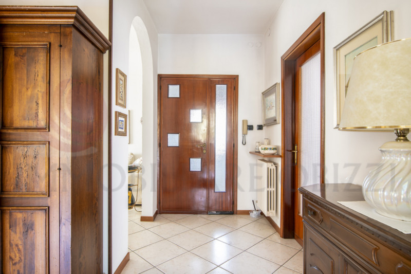 Albignasego zona Ferri in vendita casa singola, con giardino privato, comoda al centro e vicino a...