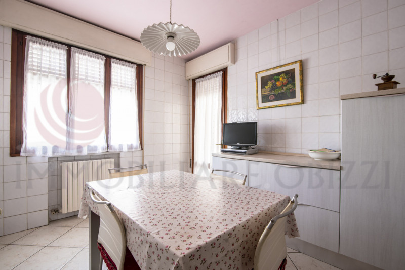 Albignasego zona Ferri in vendita casa singola, con giardino privato, comoda al centro e vicino a...