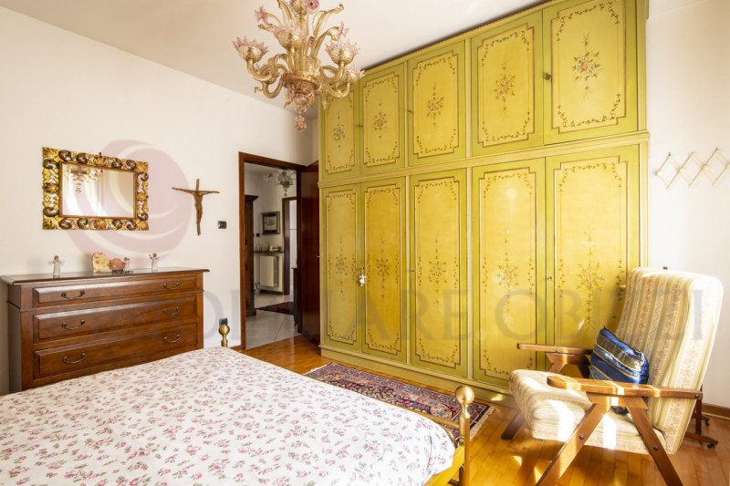 Albignasego zona Ferri in vendita casa singola, con giardino privato, comoda al centro e vicino a...