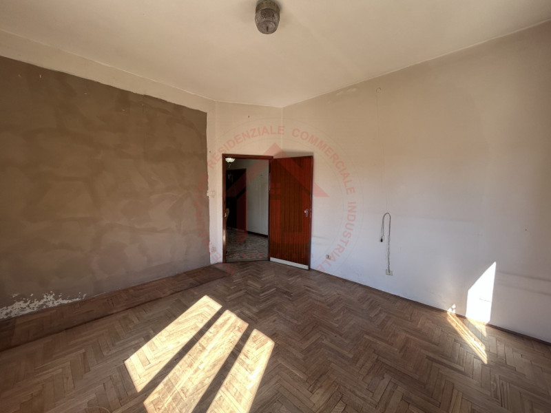 RIF: FR025 PADOVA - MADONNA PELLEGRINA Proponiamo in vendita appartamento al primo piano in palaz...