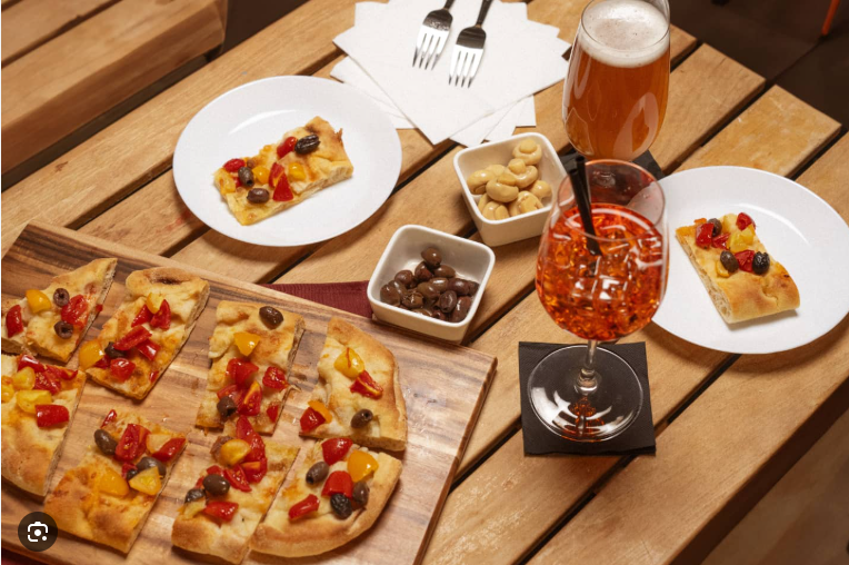 Nel cuore di Treviso, in una zona di forte passaggio e grande visibilità, proponiamo in vendita a...