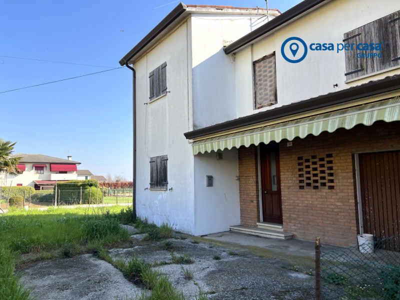 APPROVATO GRUPPO CASA PER CASA: VALUTATO, CONTROLLATO, GESTITO IN ESCLUSIVA!

ZONA:
L’immobile è ...