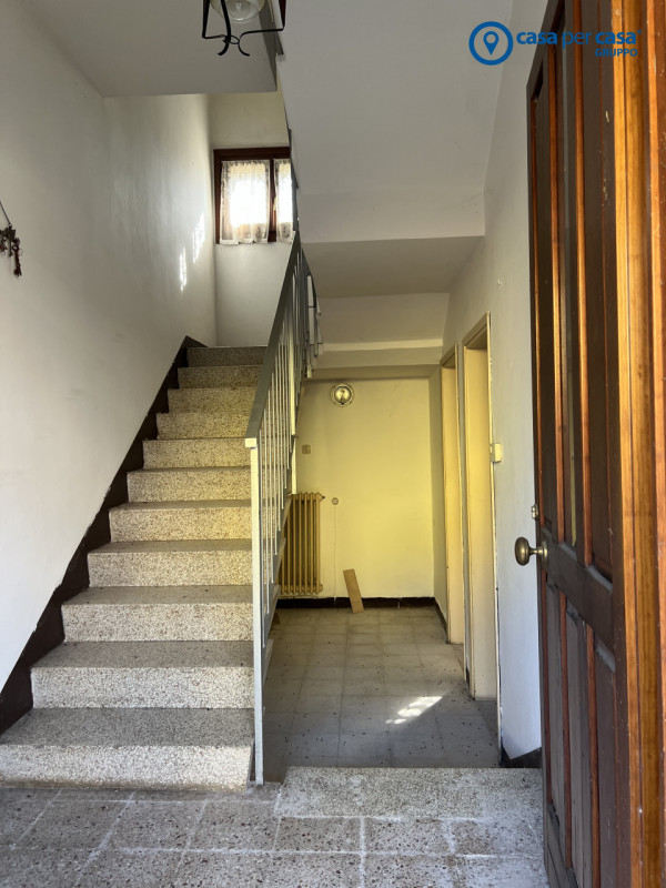 APPROVATO GRUPPO CASA PER CASA: VALUTATO, CONTROLLATO, GESTITO IN ESCLUSIVA!

ZONA:
L’immobile è ...