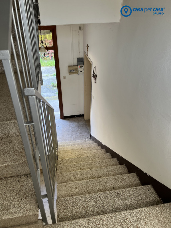 APPROVATO GRUPPO CASA PER CASA: VALUTATO, CONTROLLATO, GESTITO IN ESCLUSIVA!

ZONA:
L’immobile è ...