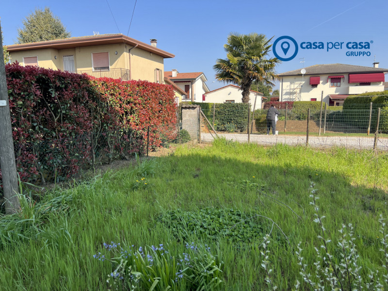 APPROVATO GRUPPO CASA PER CASA: VALUTATO, CONTROLLATO, GESTITO IN ESCLUSIVA!

ZONA:
L’immobile è ...