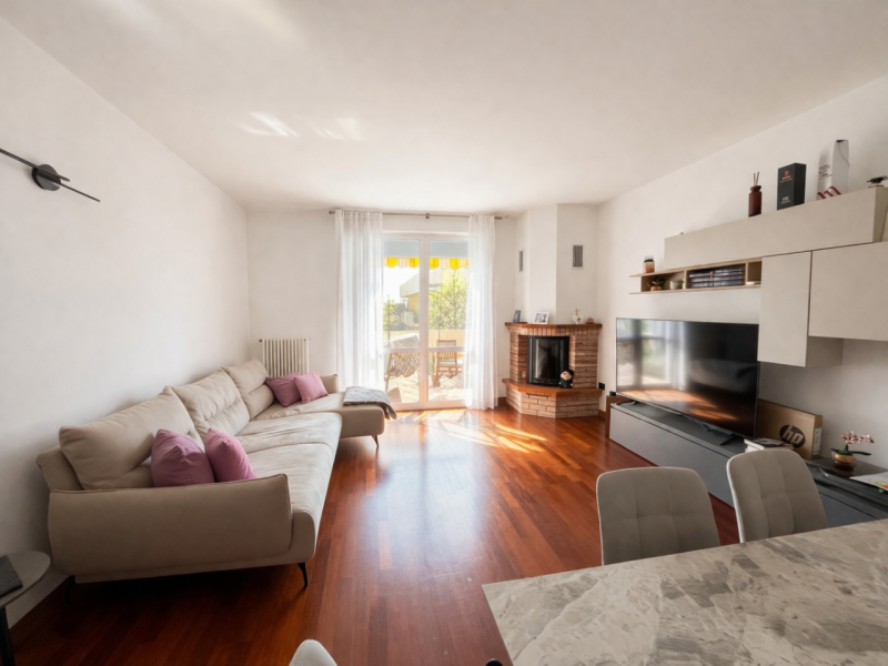 Proponiamo in vendita un luminoso e spazioso appartamento duplex a Maserà di Padova, in una zona ...