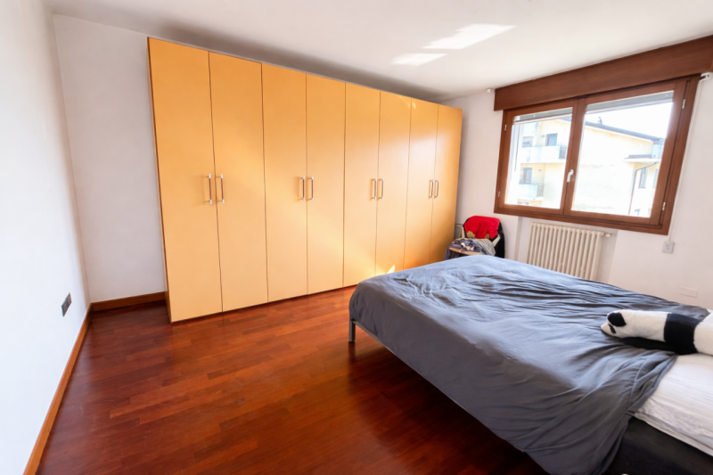 Proponiamo in vendita un luminoso e spazioso appartamento duplex a Maserà di Padova, in una zona ...