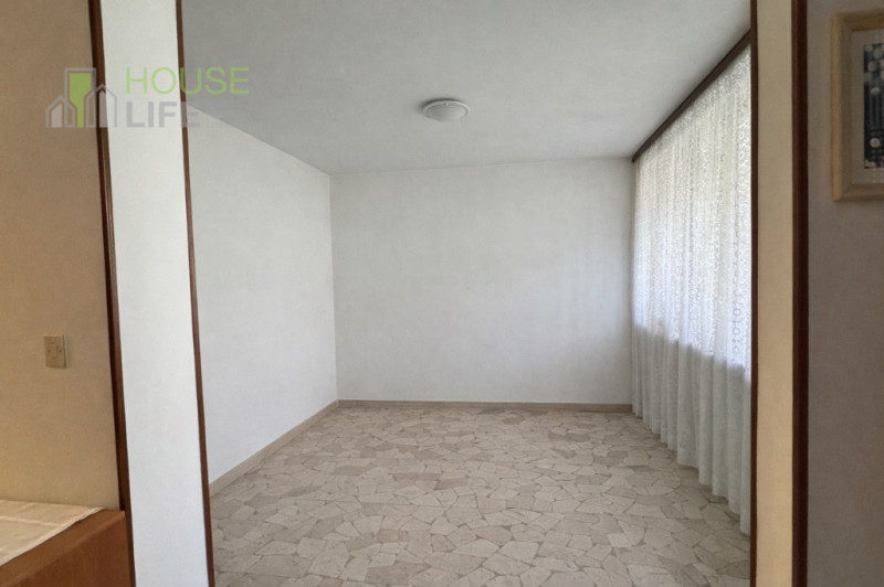 MARANO VIC.: MARANO VIC.: Unica in zona, CASA SINGOLA anni 70 da rimodernare disposta su piani fu...