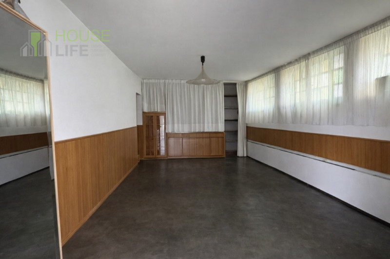 MARANO VIC.: MARANO VIC.: Unica in zona, CASA SINGOLA anni 70 da rimodernare disposta su piani fu...