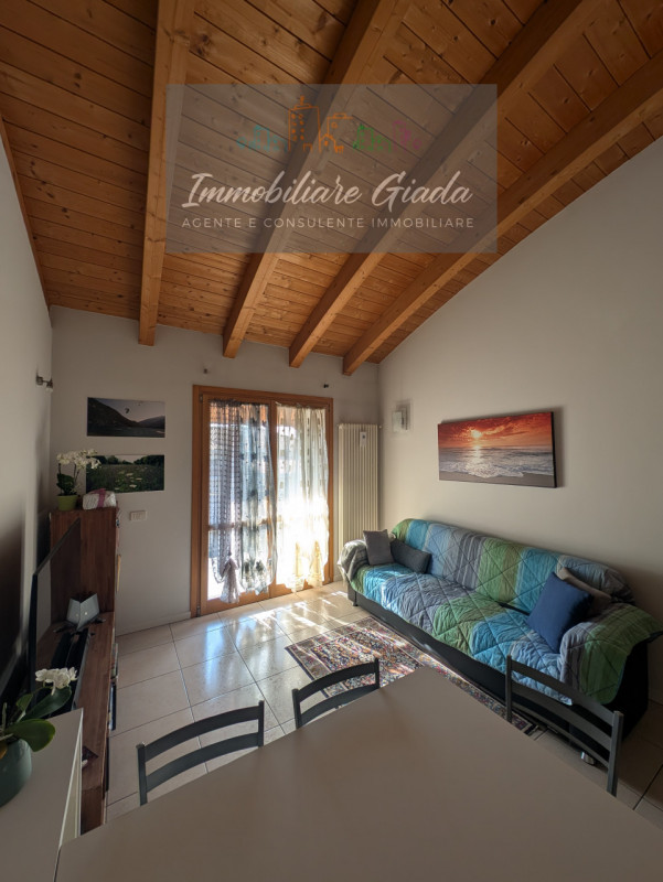 ✨ Mini appartamento all’ultimo piano – pronto da vivere! ✨
Proponiamo in vendita grazioso mini ap...