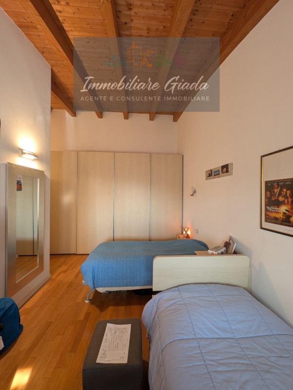 ✨ Mini appartamento all’ultimo piano – pronto da vivere! ✨
Proponiamo in vendita grazioso mini ap...