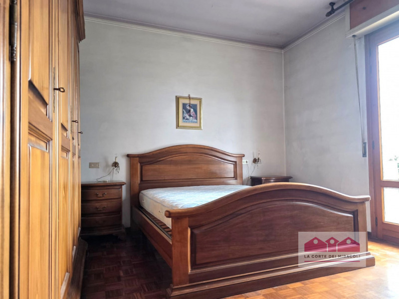 AVIANO: IN PRIMA COLLINA SINGOLA ANNI 70 DIVISA IN DUE UNITA' ABITATIVE CON TERRENO DI PERTINENZA...