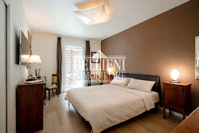 ZONA ISTITUTO ROSSI - In una delle zone più richieste e residenziali, proponiamo in vendita un el...