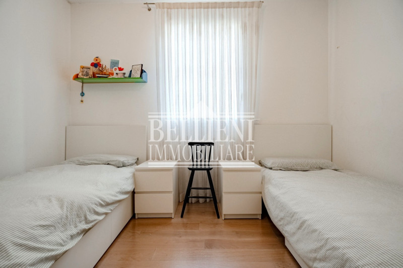 ZONA ISTITUTO ROSSI - In una delle zone più richieste e residenziali, proponiamo in vendita un el...