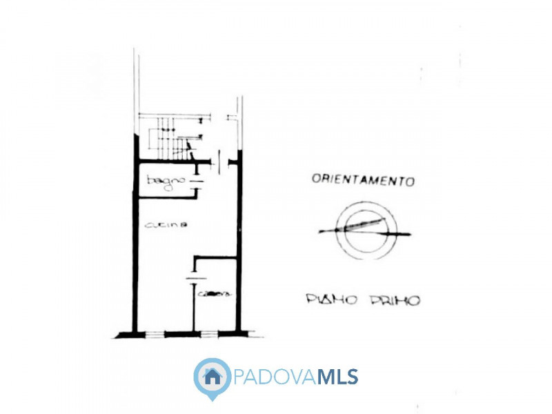 Immobile in esclusiva al Gruppo Padova MLS
ELEGANTE MINI ARREDATO CON POSTO AUTO VIC.ZE PRATO DEL...