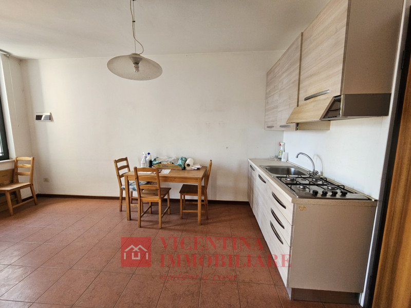 VICENZA - San Lazzaro : In Residence di fine anni 90', MINI APPARTAMENTO al 7' e penultimo piano ...