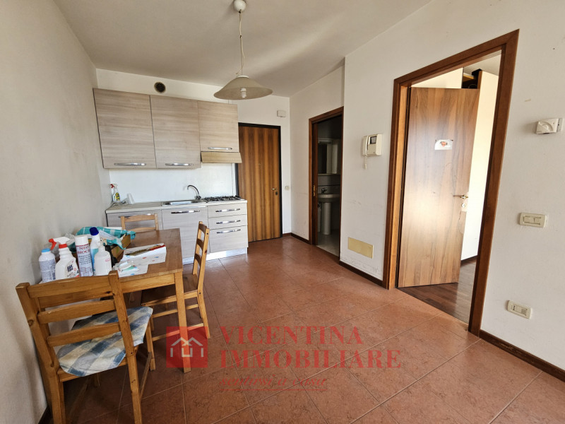 VICENZA - San Lazzaro : In Residence di fine anni 90', MINI APPARTAMENTO al 7' e penultimo piano ...