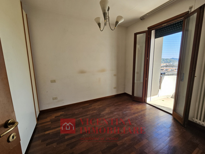 VICENZA - San Lazzaro : In Residence di fine anni 90', MINI APPARTAMENTO al 7' e penultimo piano ...