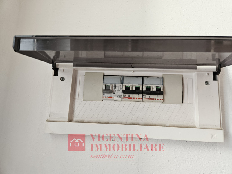 VICENZA - San Lazzaro : In Residence di fine anni 90', MINI APPARTAMENTO al 7' e penultimo piano ...