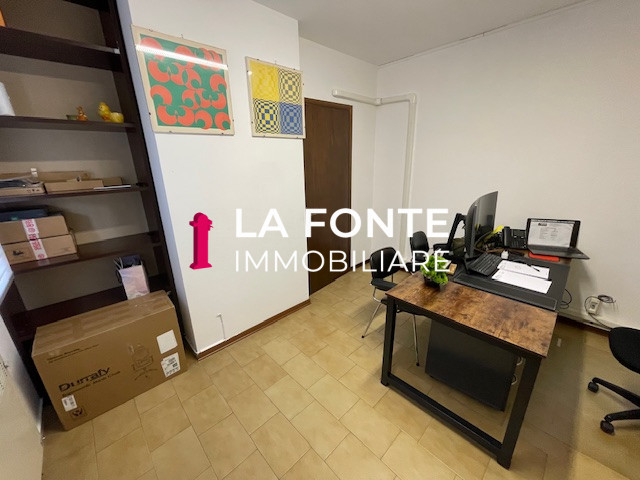 Vigonza Centro, Ufficio Mq 90, Ingresso indipendente al piano terra suddiviso in Reception, 3 Uff...