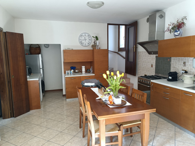 Nel cuore di Madonna Pellegrina, un quartiere tranquillo e ben servito di Padova, vi presentiamo ...