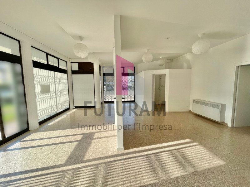 COSTABISSARA - 31FIL - PER INFO 0444/310220

Opportunità commerciale nella  zona di Costabissara,...