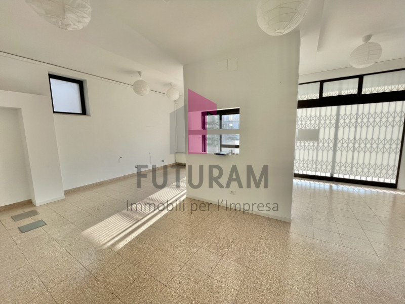 COSTABISSARA - 31FIL - PER INFO 0444/310220

Opportunità commerciale nella  zona di Costabissara,...