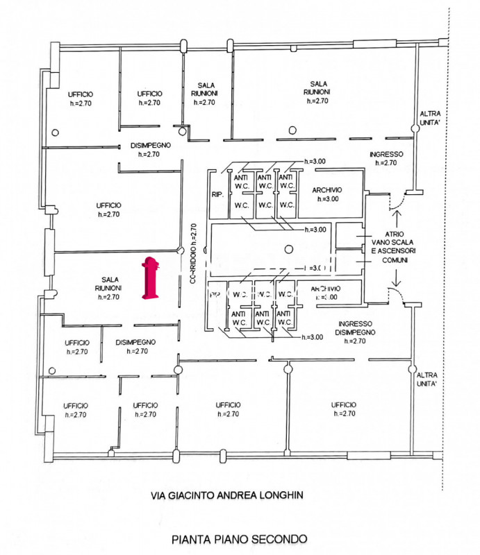 Proponiamo in affitto un ampio ufficio di rappresentanza di 540 mq situato al secondo piano di un...