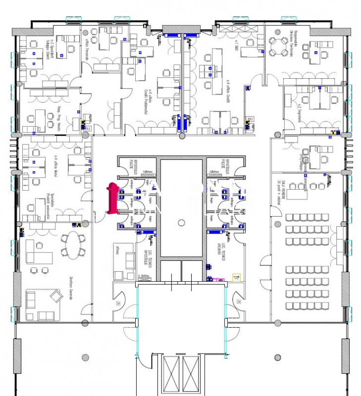 Proponiamo in affitto un ampio ufficio di rappresentanza di 540 mq situato al secondo piano di un...