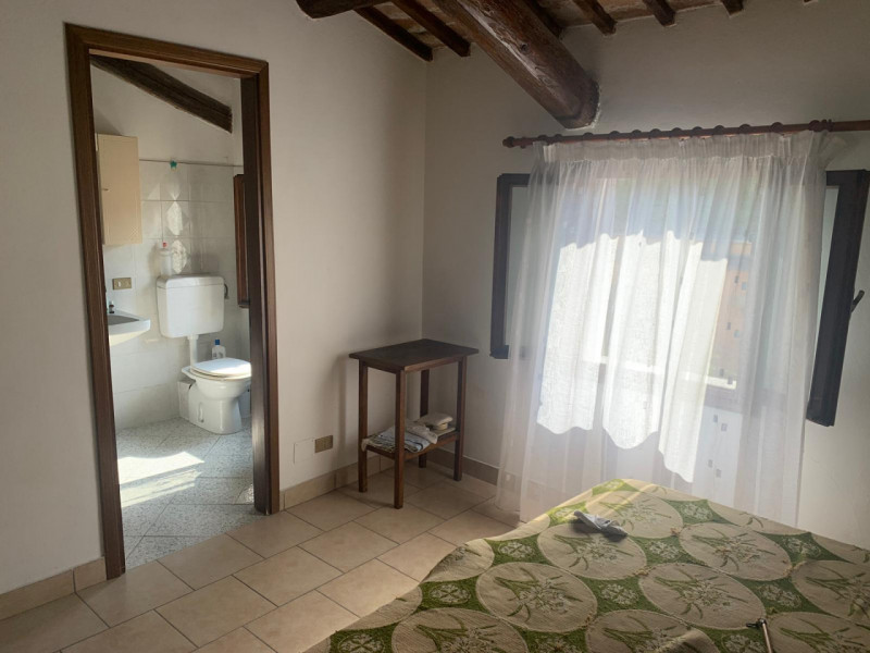 MONTA': Classe Energetica in fase di definizione.
Fabbricato disposto su due piani e composto da ...