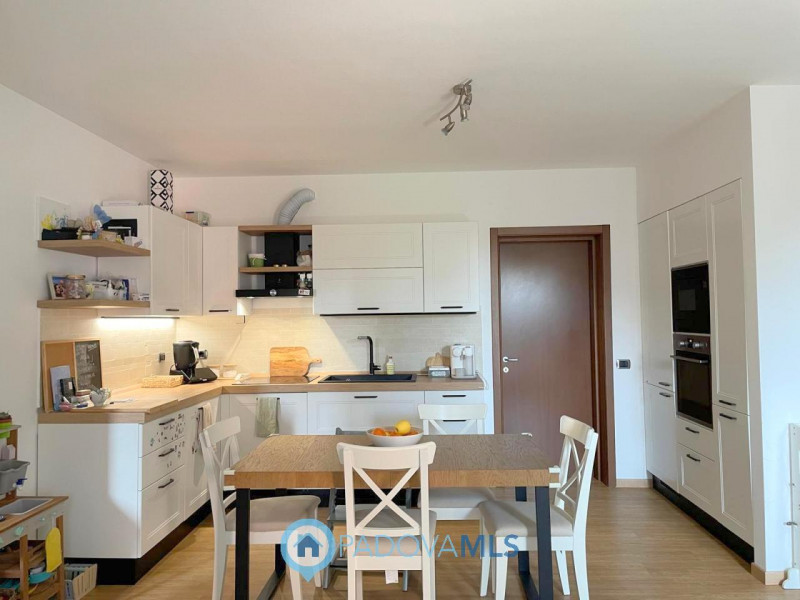 Immobile in esclusiva al Gruppo Padova MLS

Albignasego quartiere Lion: Proponiamo un interessant...