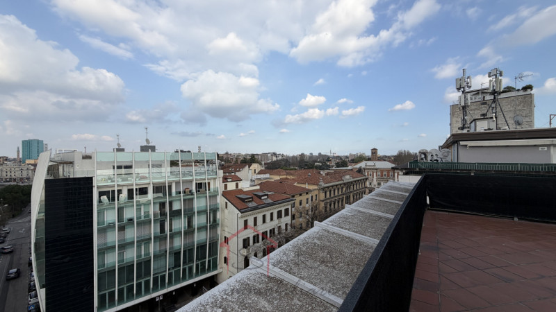 PADOVA - CENTRO STORICO: Sara Immobiliare è lieta di presentare un elegante attico arredato DI CU...
