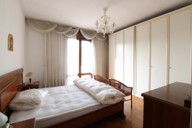 SANT'AGOSTINO: situata nel cuore del quartiere a pochi passi da tutte le principali vie di comuni...