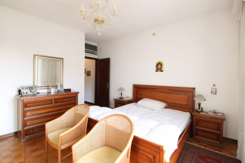 SANT'AGOSTINO: situata nel cuore del quartiere a pochi passi da tutte le principali vie di comuni...