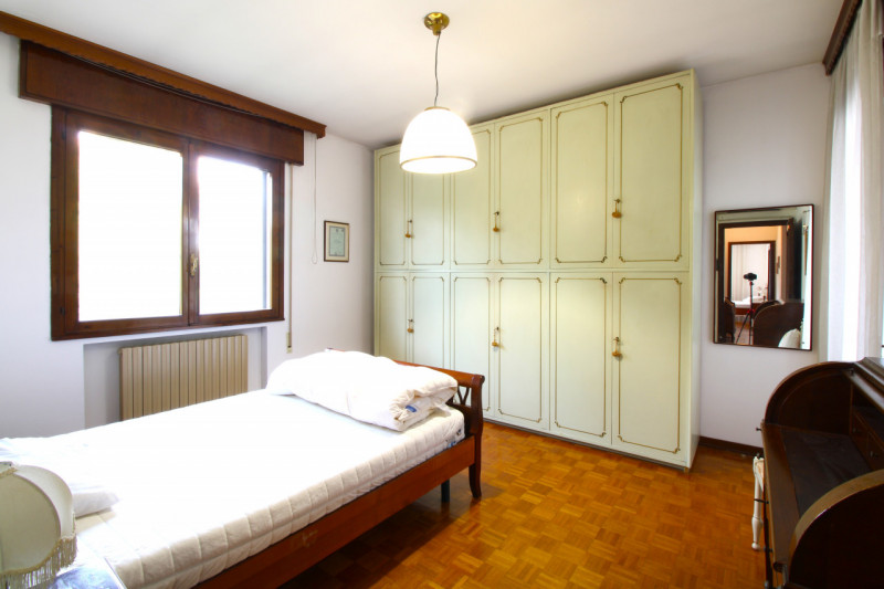 SANT'AGOSTINO: situata nel cuore del quartiere a pochi passi da tutte le principali vie di comuni...