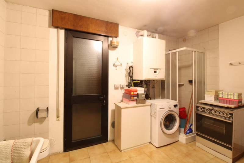 SANT'AGOSTINO: situata nel cuore del quartiere a pochi passi da tutte le principali vie di comuni...