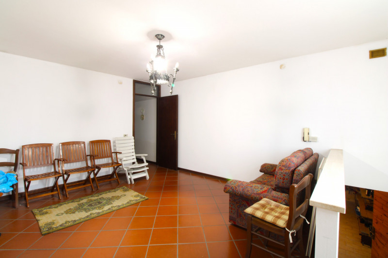 SANT'AGOSTINO: situata nel cuore del quartiere a pochi passi da tutte le principali vie di comuni...