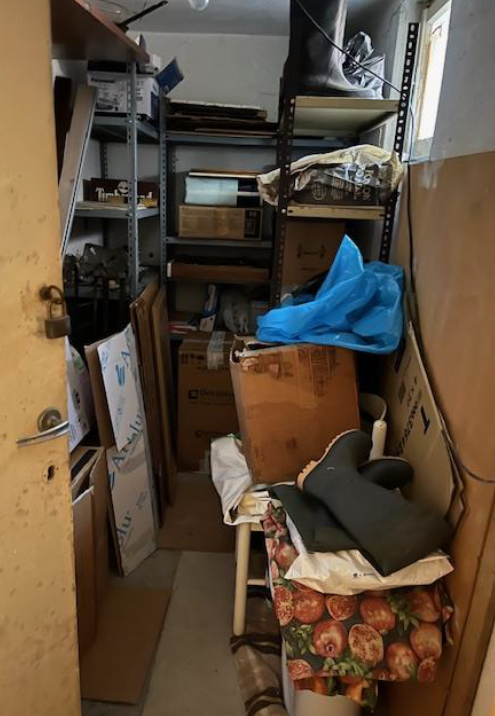 RIF. A.A.7059-22

Vendesi all'asta - appartamento al 1° piano con ripostiglio in data 12 maggio 2...