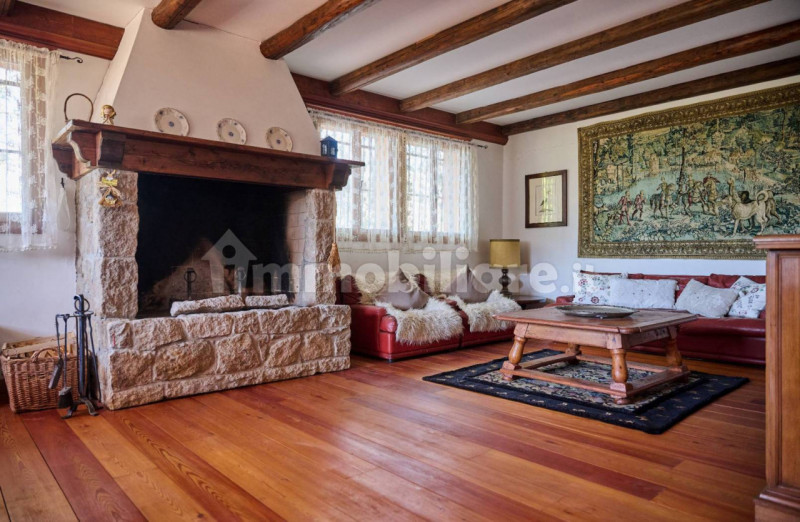 TEOLO - Scopri questa splendida villa veneta situata sulla sommità di una dolce collinetta, che o...