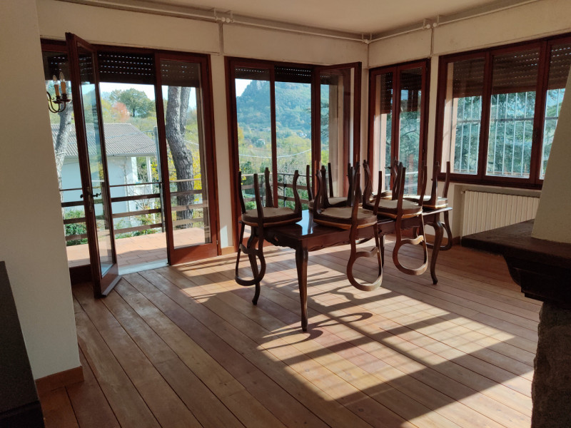 TEOLO - Scopri questa splendida villa veneta situata sulla sommità di una dolce collinetta, che o...