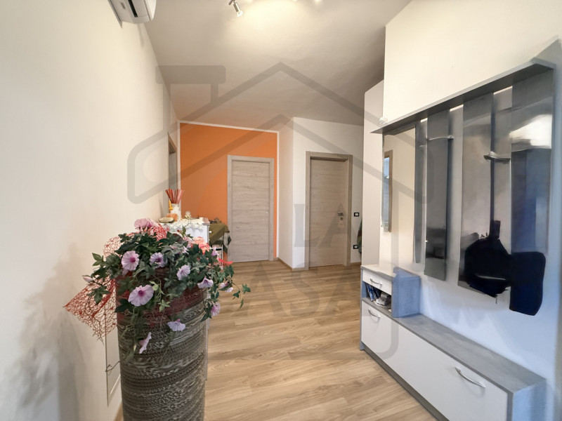 MONTEGROTTO TERME - Porzione di trifamiliare in orizzontale, al piano terra, con il suo ingresso ...