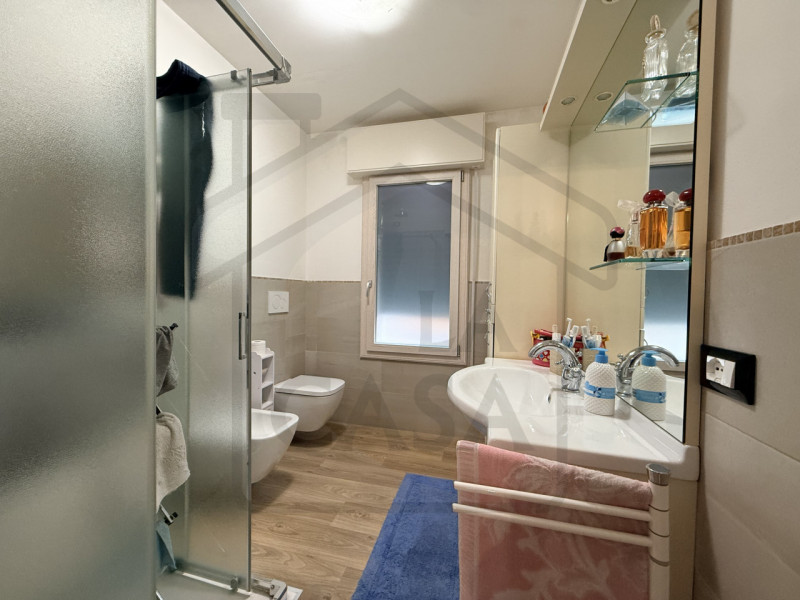 MONTEGROTTO TERME - Porzione di trifamiliare in orizzontale, al piano terra, con il suo ingresso ...