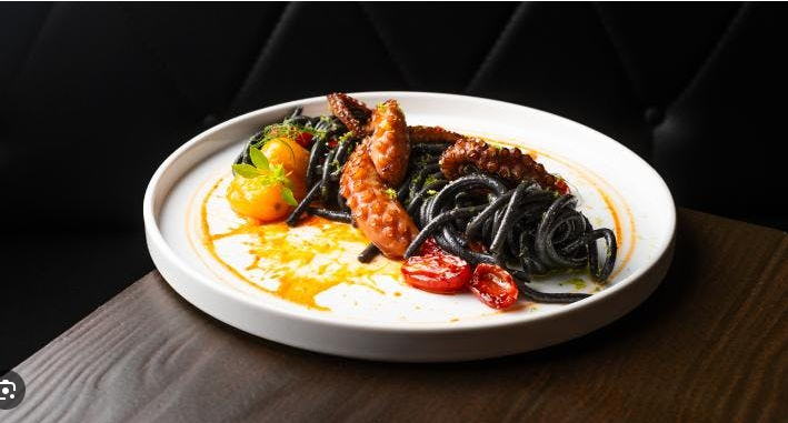 Proponiamo un elegante bistrot situato in posizione strategica in provincia di Padova, nelle imme...