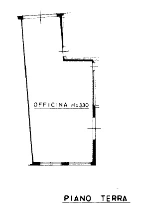 A Villa Estense, proponiamo in vendita una spaziosa porzione centrale di casa a schiera, comoda a...