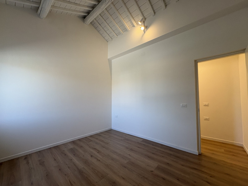 Nel cuore della frazione di Zovon di Vò, proponiamo in vendita una splendida casa singola complet...