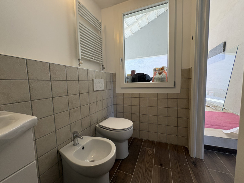 Nel cuore della frazione di Zovon di Vò, proponiamo in vendita una splendida casa singola complet...