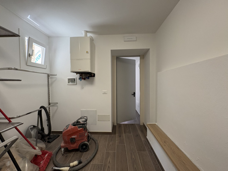 Nel cuore della frazione di Zovon di Vò, proponiamo in vendita una splendida casa singola complet...