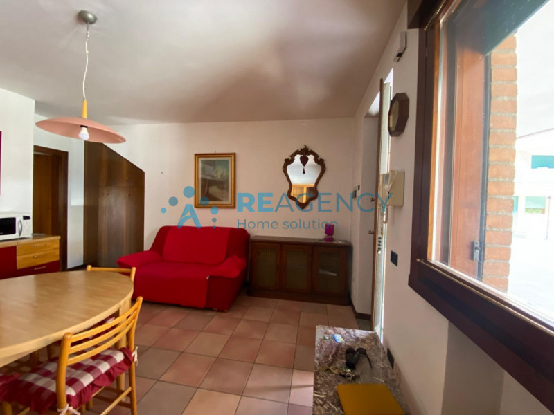 CALDOGNO - RETTORGOLE

Stai cercando un mini appartamento al piano terra ideale anche per investi...